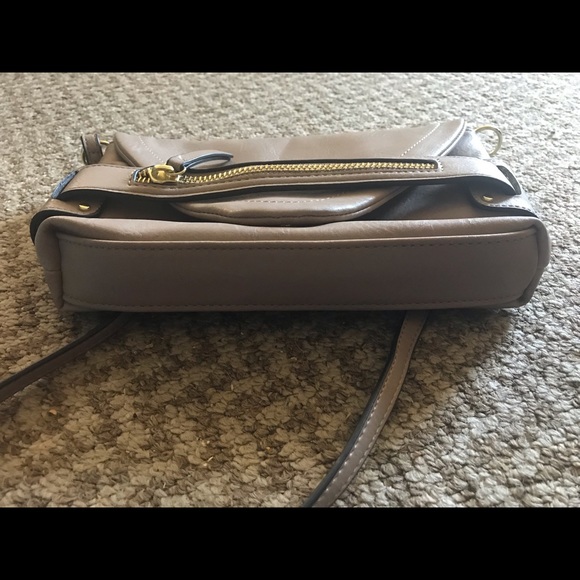 NICOLE MILLER -NEW YORK CITY- CROSSBODY PURSE - Picture 3 of 5